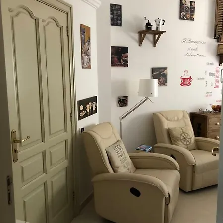 Luxury Apartment *